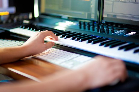Songs produzieren lernen Schweiz